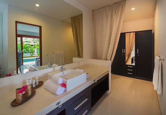 Moonlight Villa Bali Nusa Dua  Bagian luar foto